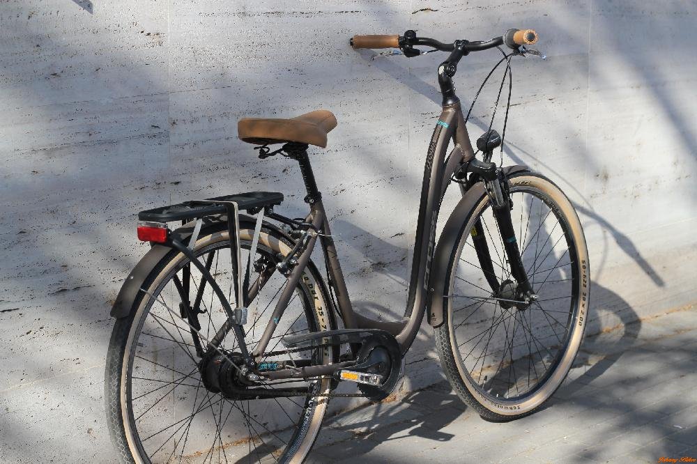 Megkímélt Cross City Pro Line Városi Kerékpár (48cm Alu)